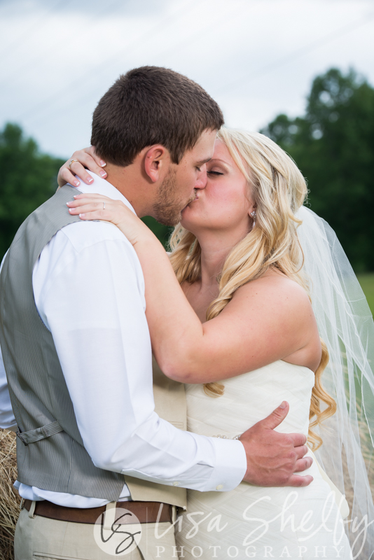 Allison + Kyle's Wedding - Lisa Shelby Photography